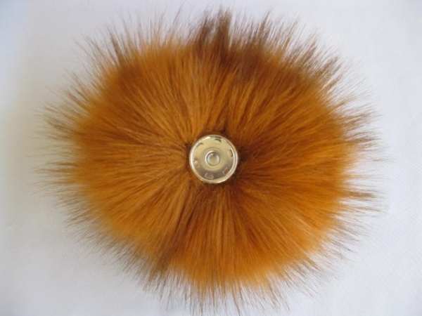 Fox pom-pom reddish brown with push button
